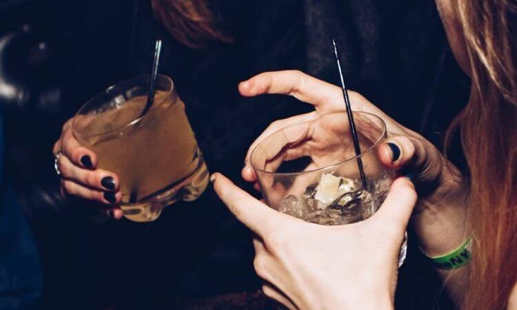 Alcoholism vs. Problem Drinking – What’s the Difference? Alcoholism vs. Problem Drinking – What’s the Difference?