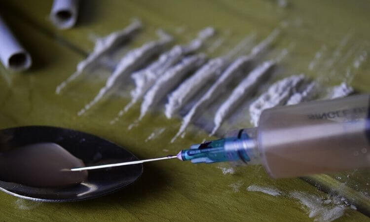 Injecting Cocaine: Knowing the Risks 